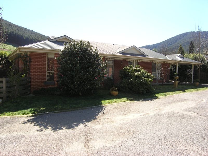 5/11 Toorak Road, Bright VIC 3741