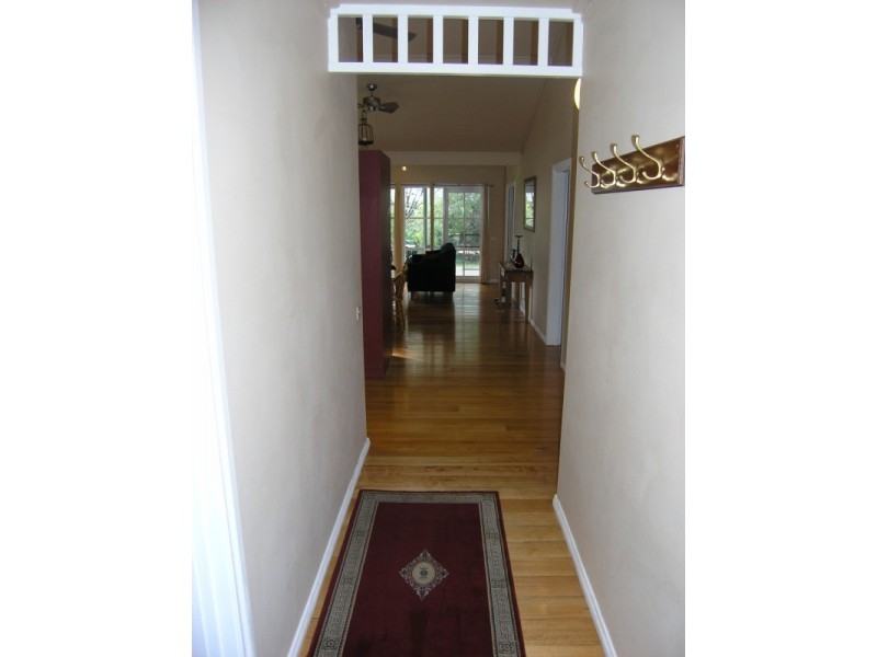 7 Alpine View Avenue, Bright VIC 3741