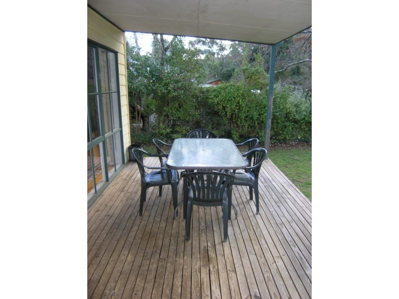 7 Alpine View Avenue, Bright VIC 3741