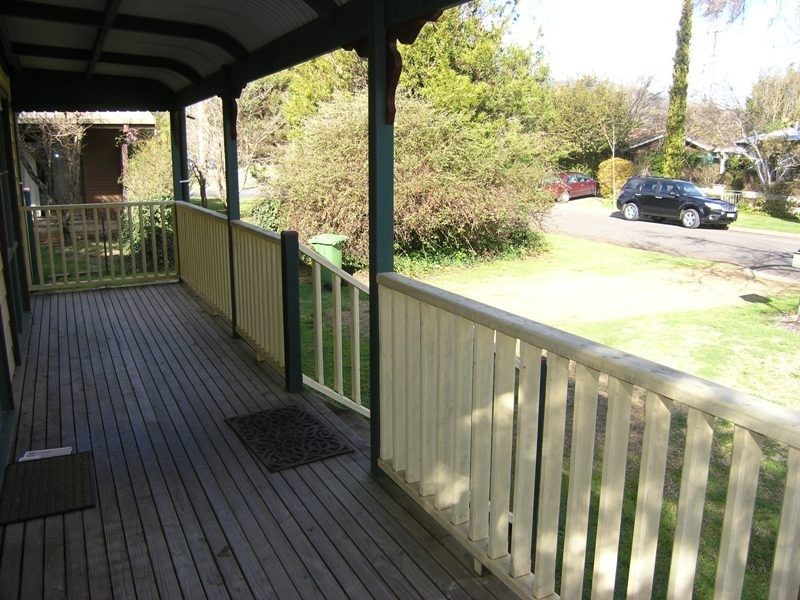 7 Alpine View Avenue, Bright VIC 3741