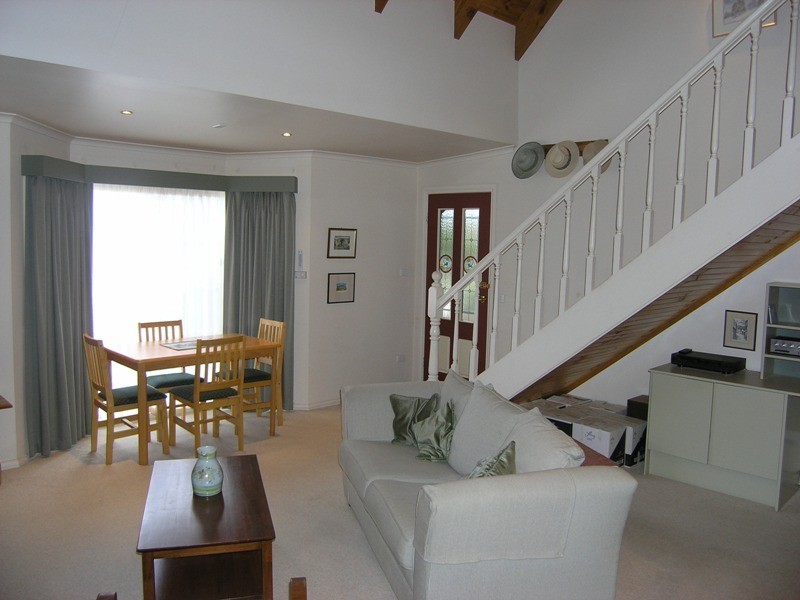 6/10 Wills Street, Bright VIC 3741