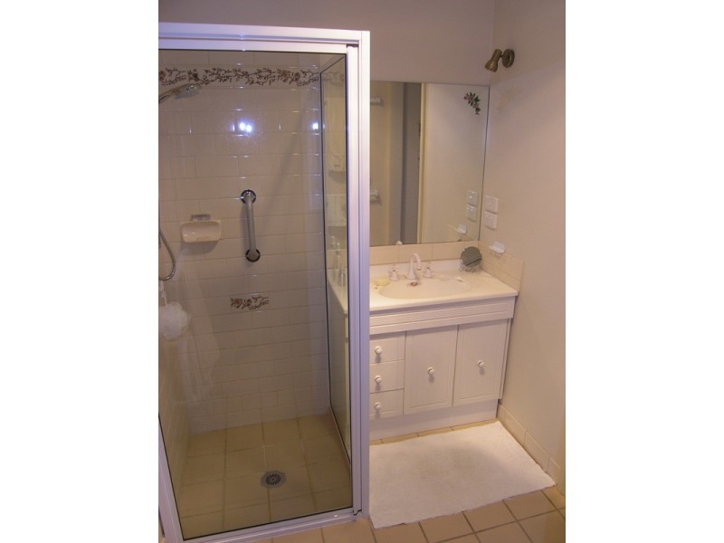 6/10 Wills Street, Bright VIC 3741