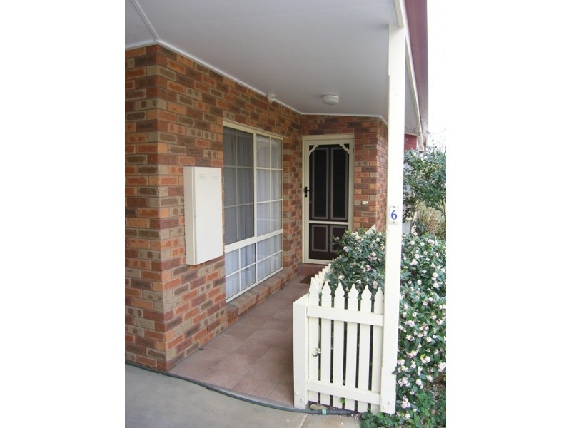 6/10 Wills Street, Bright VIC 3741