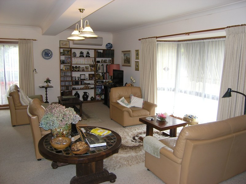 32 Bakers Gully Road, Bright VIC 3741