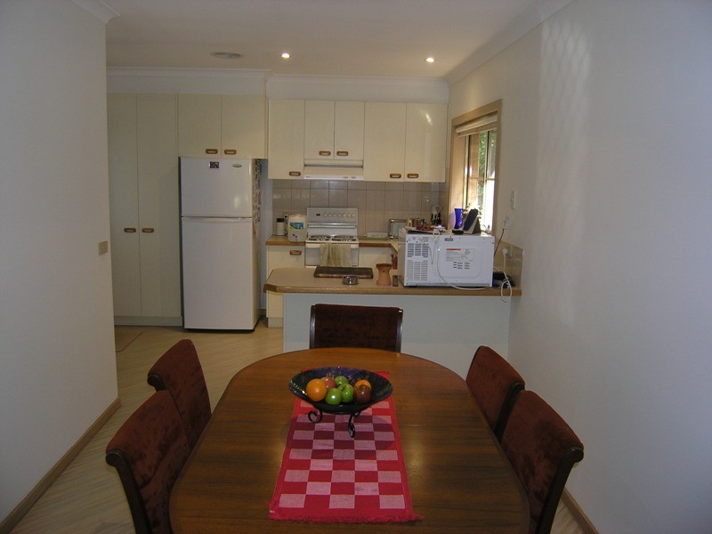 2/99-101 Delany Avenue, Bright VIC 3741