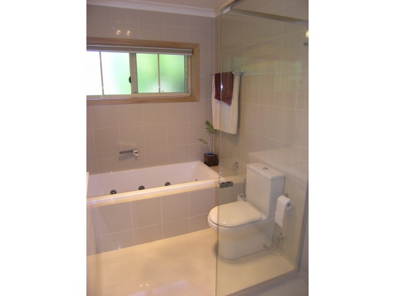 2/99-101 Delany Avenue, Bright VIC 3741