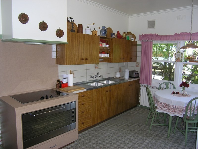 25 Bakers Gully Road, Bright VIC 3741