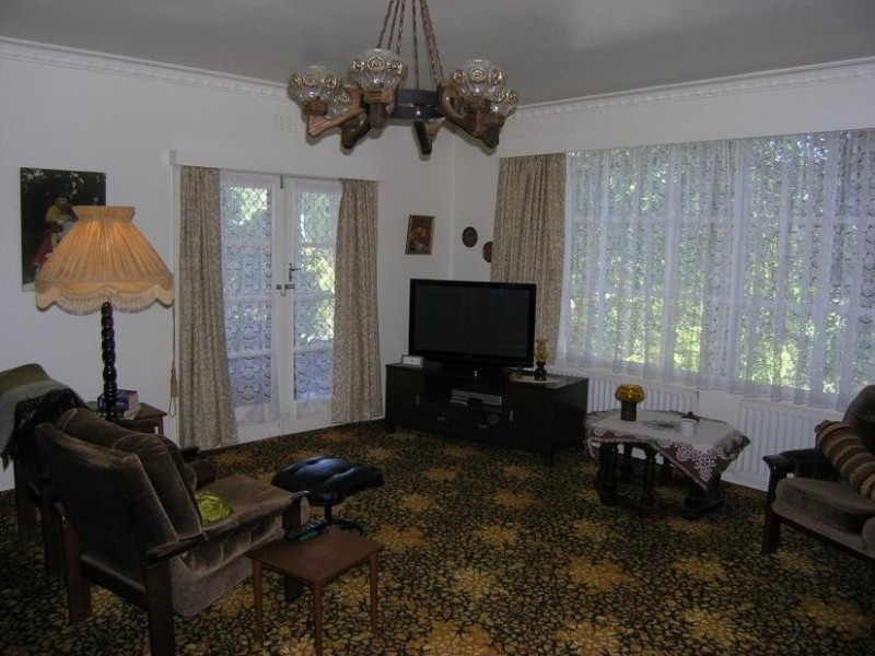 25 Bakers Gully Road, Bright VIC 3741