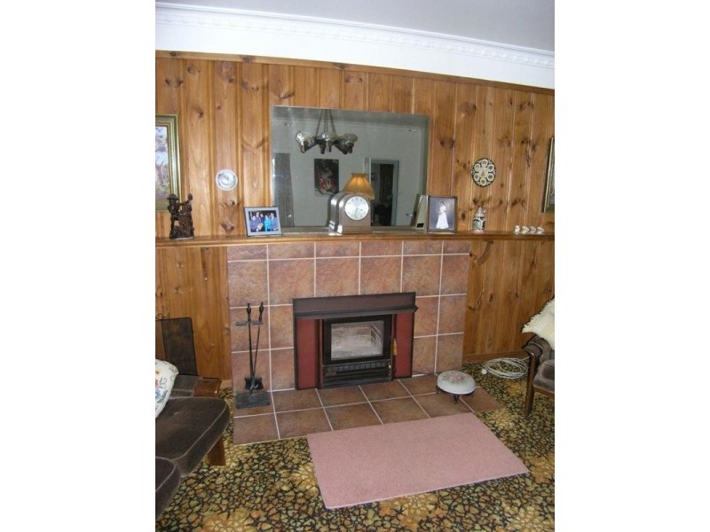 25 Bakers Gully Road, Bright VIC 3741