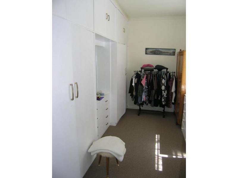 25 Bakers Gully Road, Bright VIC 3741