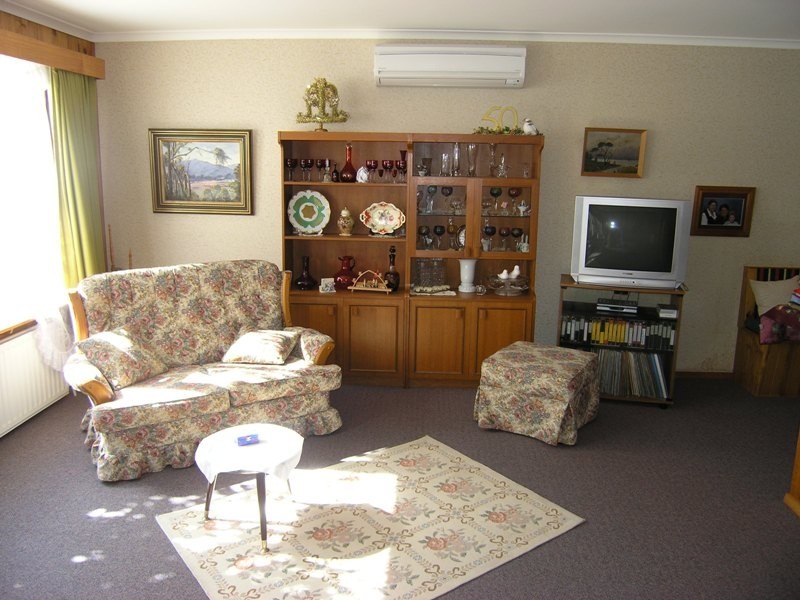 25 Bakers Gully Road, Bright VIC 3741