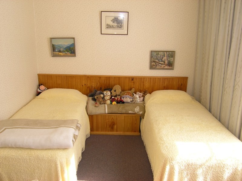 25 Bakers Gully Road, Bright VIC 3741