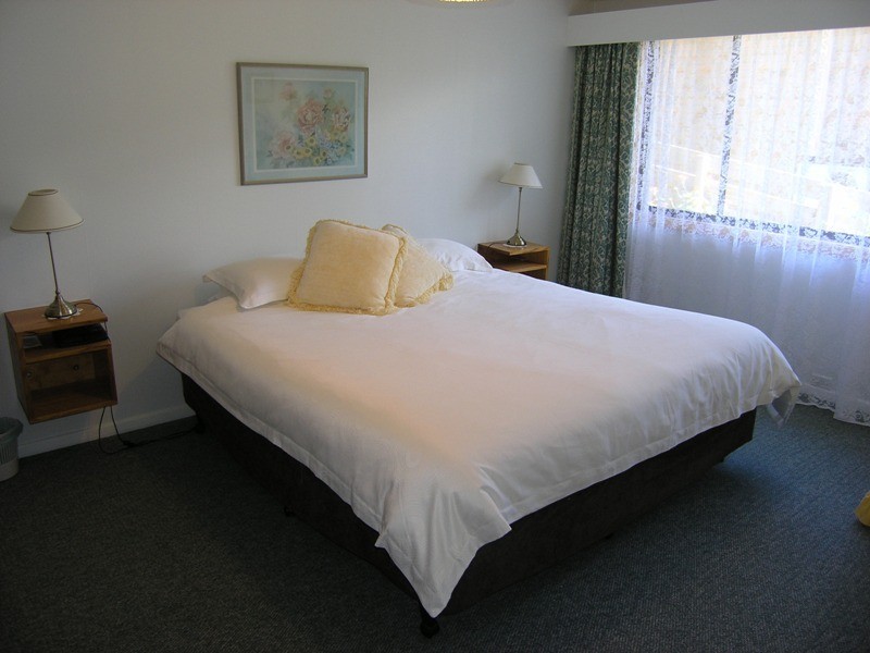 25 Bakers Gully Road, Bright VIC 3741