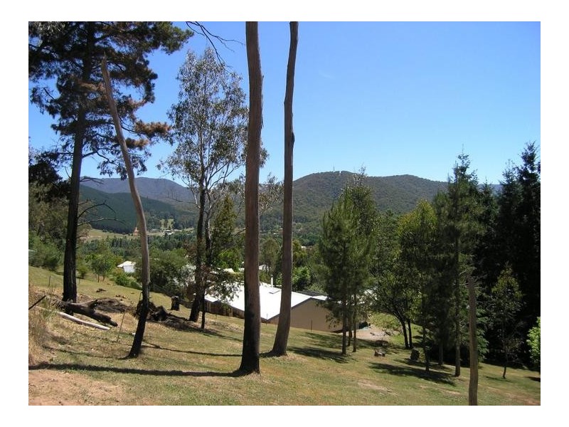 25 Bakers Gully Road, Bright VIC 3741