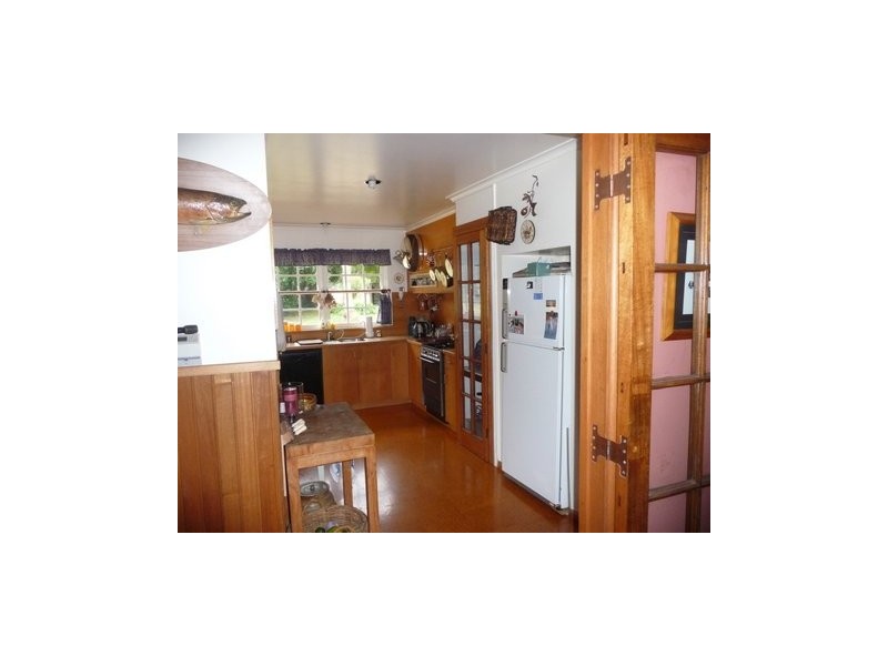 8 Tyntynder Lane, Bright VIC 3741