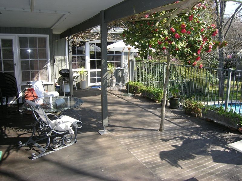 8 Tyntynder Lane, Bright VIC 3741