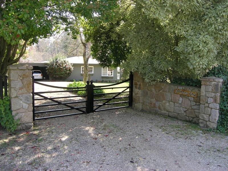 8 Tyntynder Lane, Bright VIC 3741