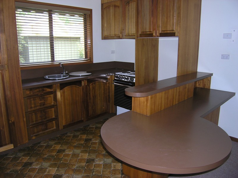 1/1a Wood St, Bright VIC 3741