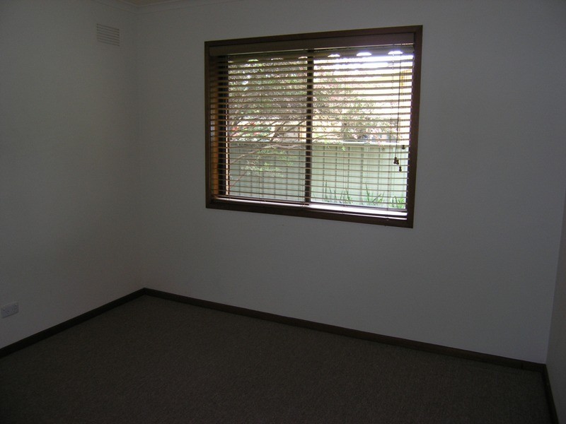 1/1a Wood St, Bright VIC 3741