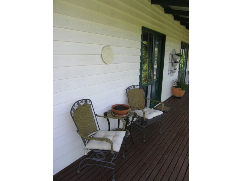 21 Lumley Drive, Bright VIC 3741