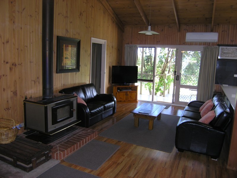 25 Walkers Lane, Bright VIC 3741