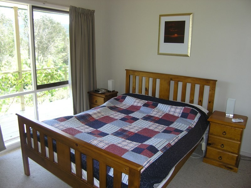 25 Walkers Lane, Bright VIC 3741