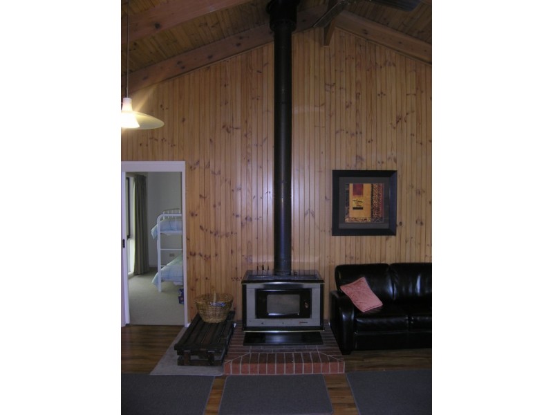 25 Walkers Lane, Bright VIC 3741