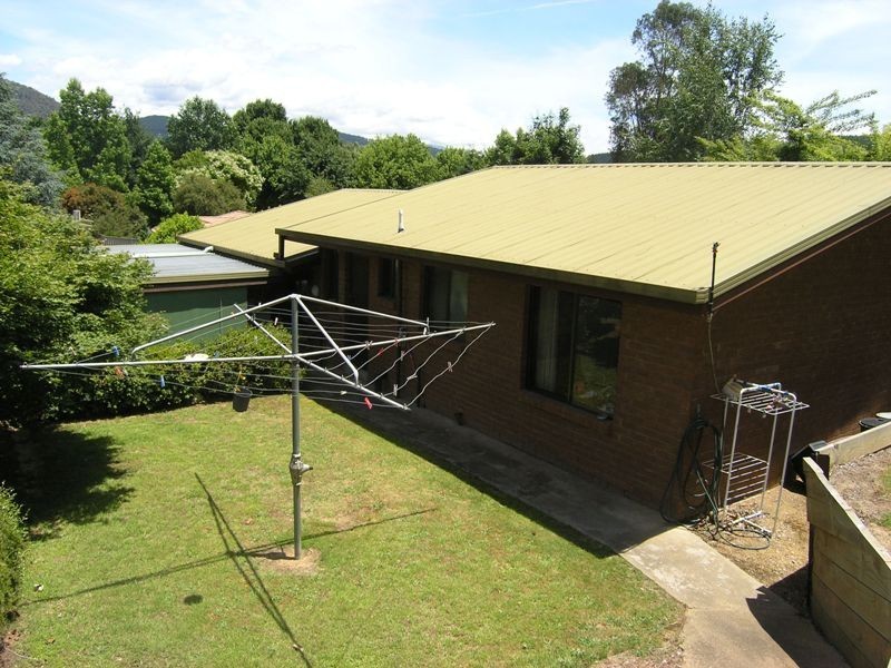 20 Alrima Court, Bright VIC 3741