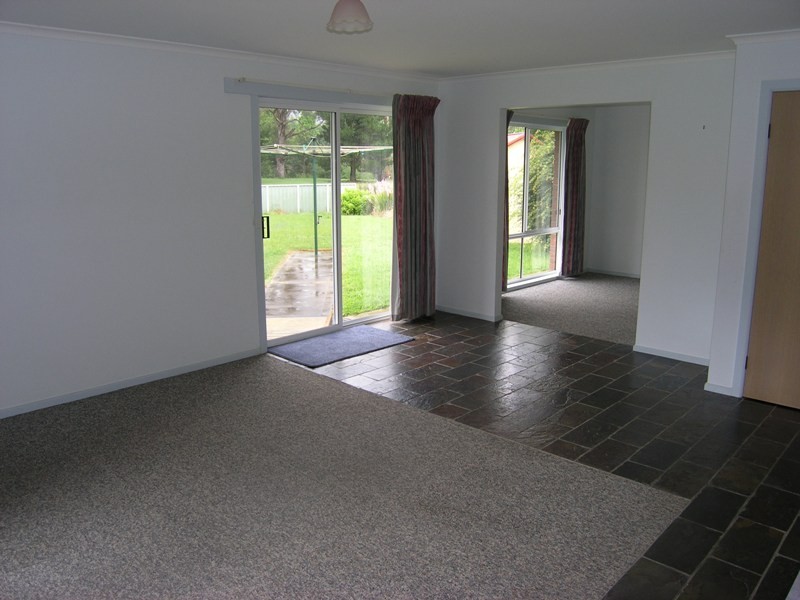 16 Lumley Drive, Bright VIC 3741