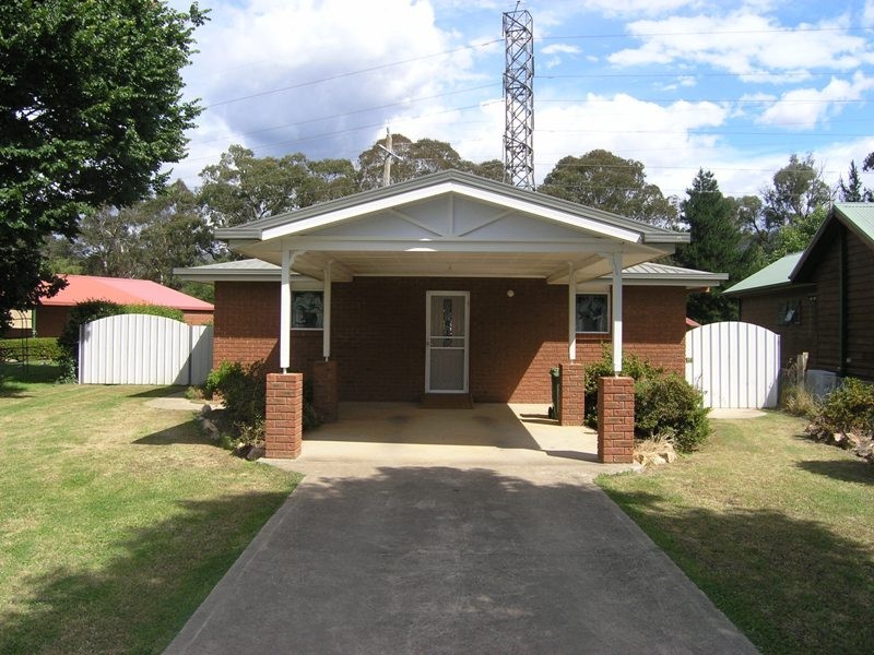 16 Lumley Drive, Bright VIC 3741