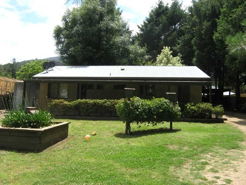 943 Great Alpine Road, Freeburgh VIC 3741