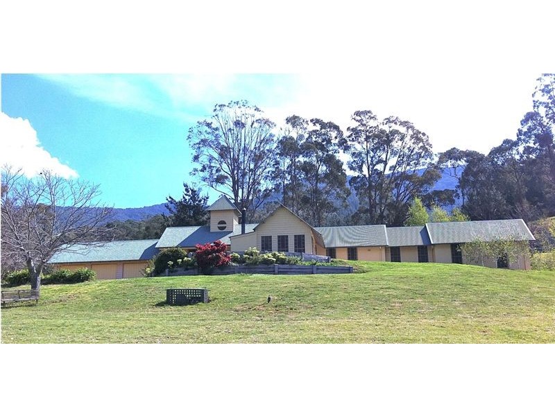 42 White Star Road, Wandiligong VIC 3744