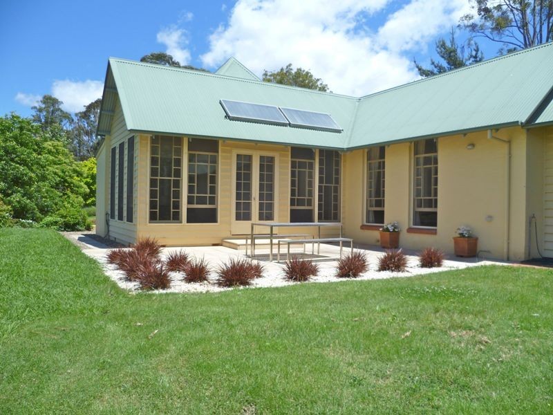 42 White Star Road, Wandiligong VIC 3744