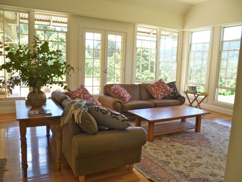 42 White Star Road, Wandiligong VIC 3744