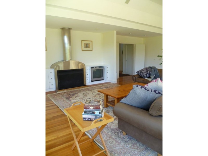 42 White Star Road, Wandiligong VIC 3744