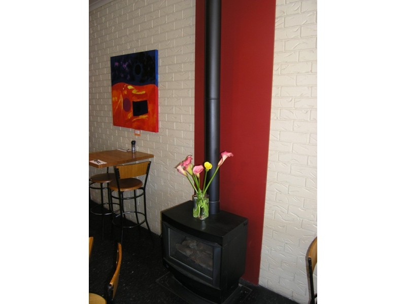 8 Anderson Street, Bright VIC 3741