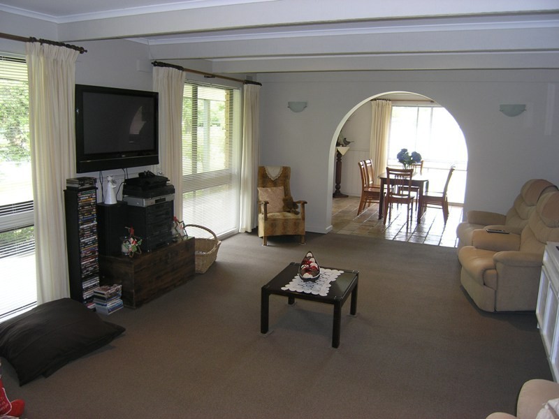 52 Gavan Street, Bright VIC 3741