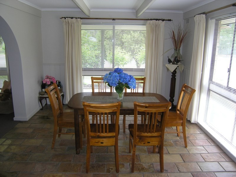 52 Gavan Street, Bright VIC 3741