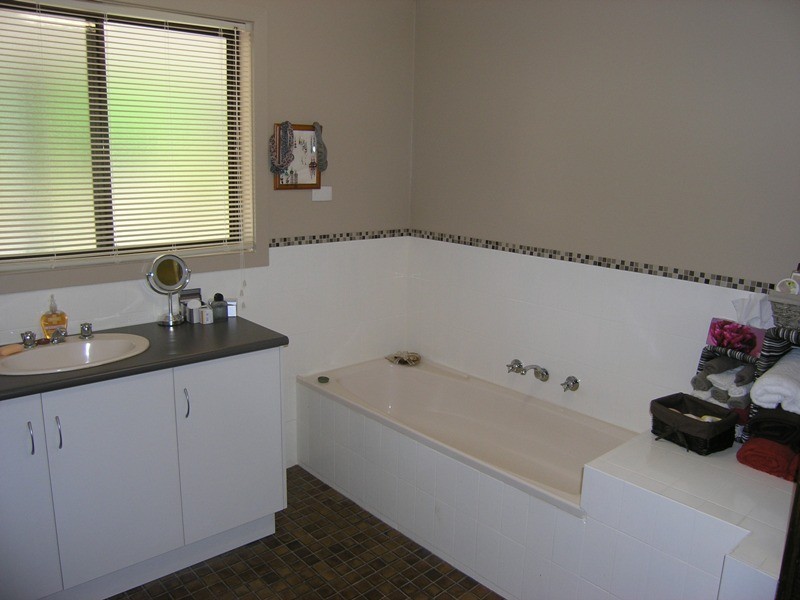 52 Gavan Street, Bright VIC 3741