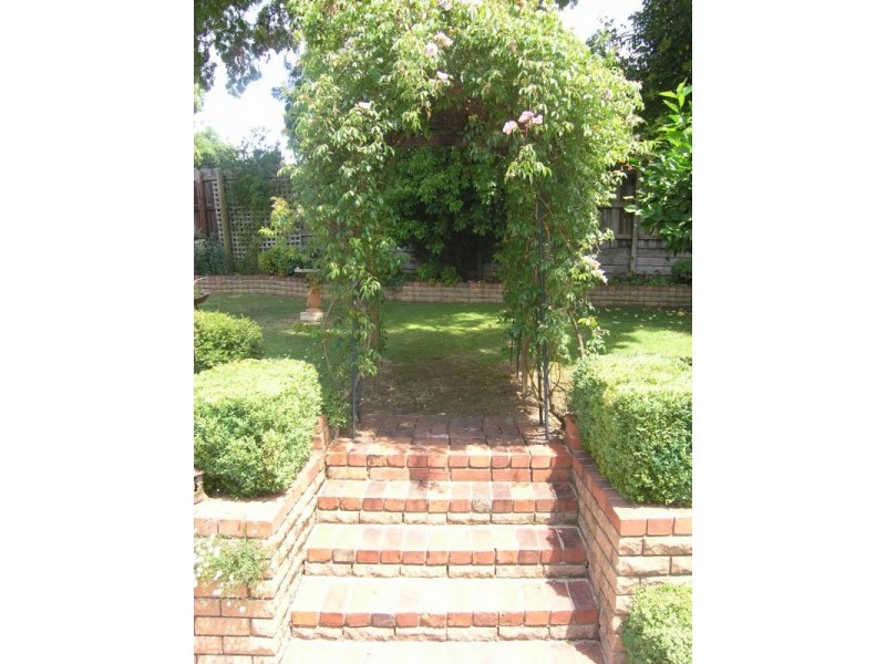 52 Gavan Street, Bright VIC 3741