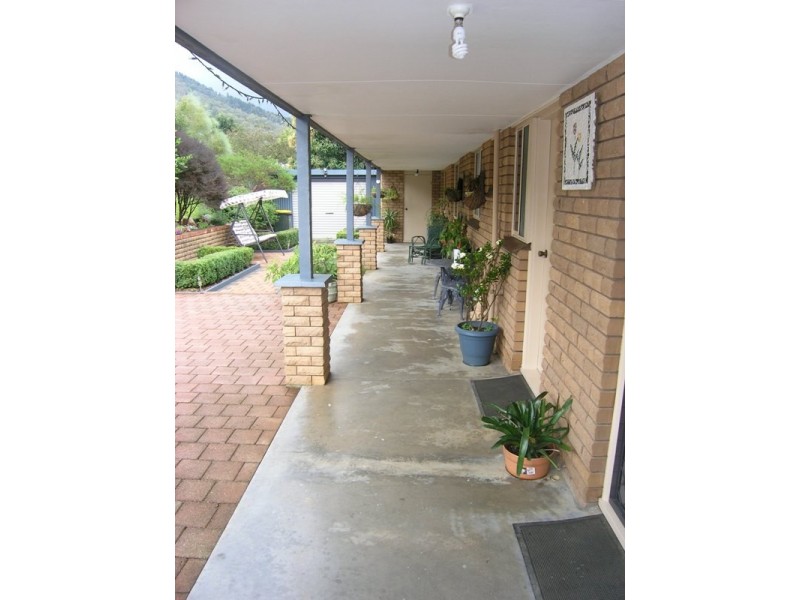 52 Gavan Street, Bright VIC 3741