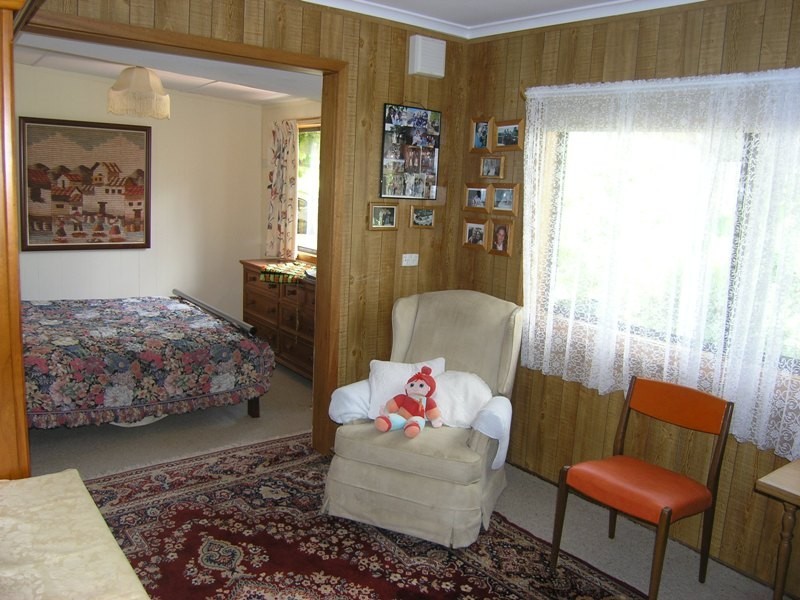 7257 Great Alpine Road, Bright VIC 3741