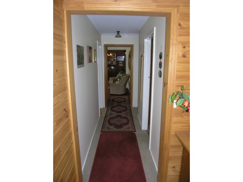 7257 Great Alpine Road, Bright VIC 3741