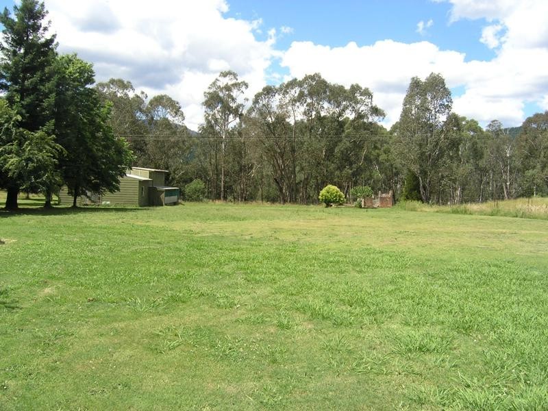 7257 Great Alpine Road, Bright VIC 3741