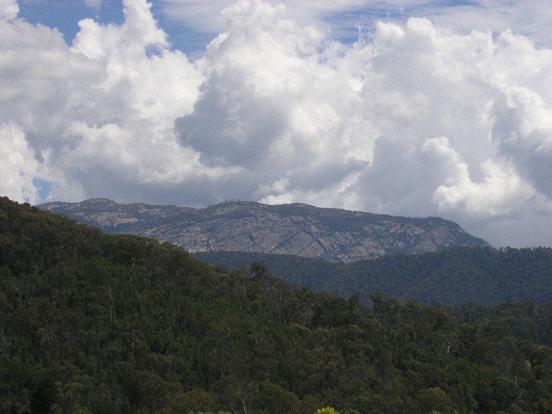 5962 Great Alpine Road, Bright VIC 3741