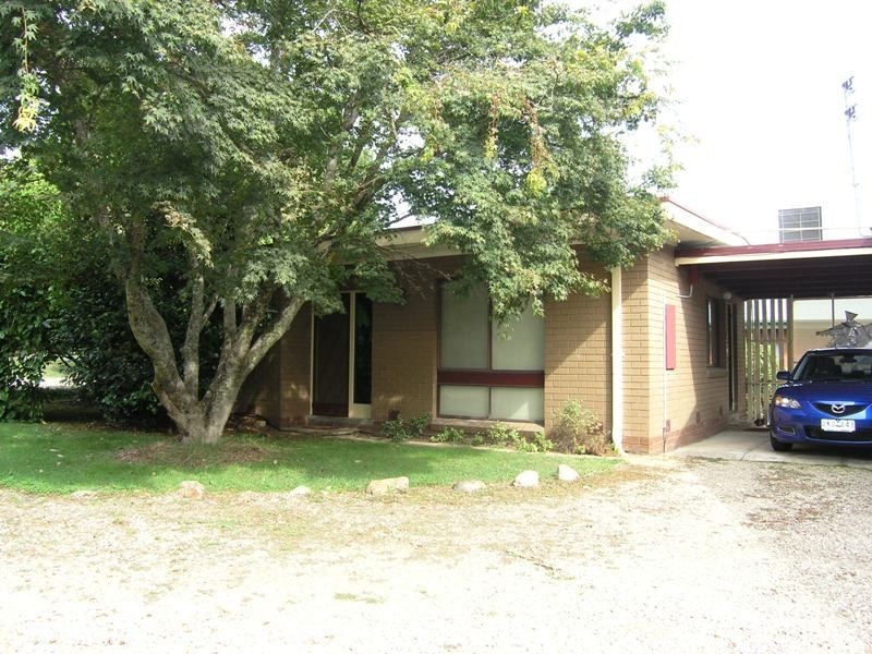 2/43 Cobden St, Bright VIC 3741
