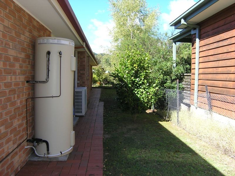 7 Lumley Drive, Bright VIC 3741