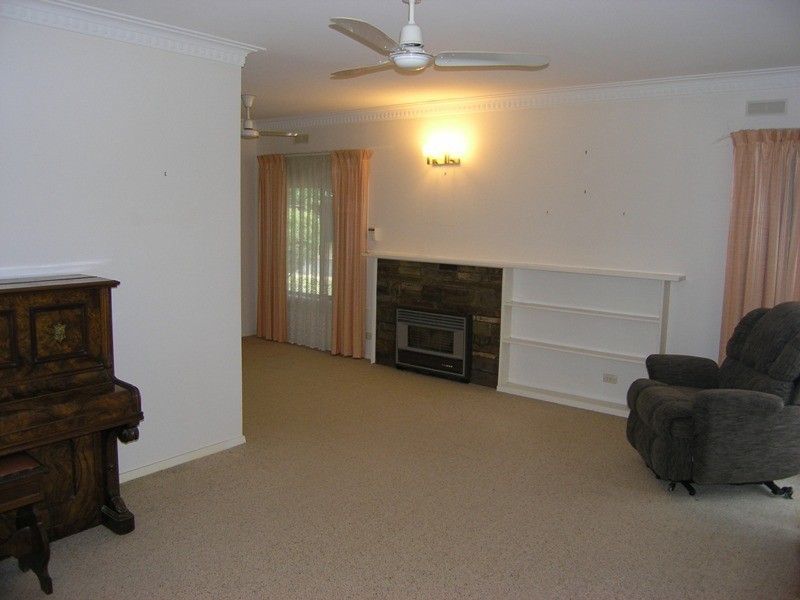 65 Delany Avenue, Bright VIC 3741