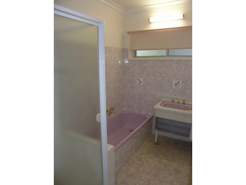 65 Delany Avenue, Bright VIC 3741