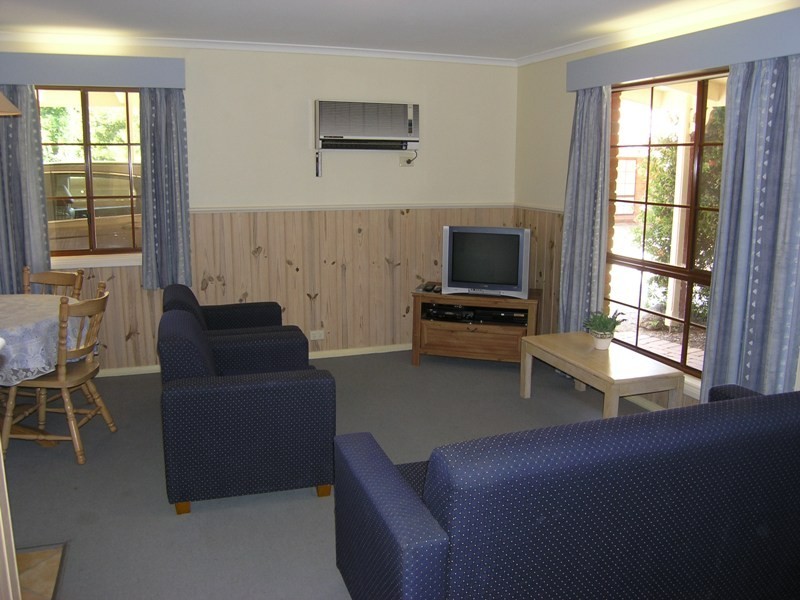 4/1-5 Racecourse Road, Bright VIC 3741